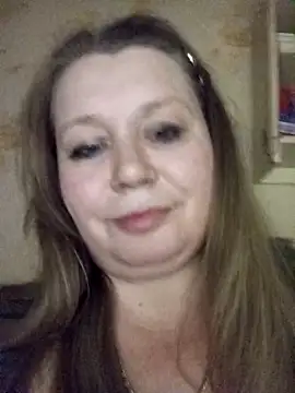 Snapshot of KiraStanton chatting on 02-25-26, 12:42 KiraStanton online show from 02-25-26, 12:42