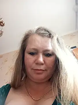 Snapshot of KiraStanton chatting on 02-25-26, 12:48 KiraStanton online show from 02-25-26, 12:48