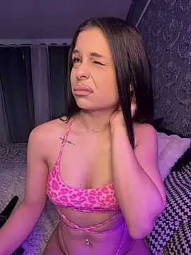 Snapshot of Olivia_Noor chatting on 07-15-26, 05:29 Olivia Noor online show from 07-15-26, 05:29