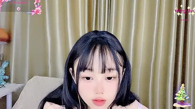 okyssa online show from 06-12-26, 04:00