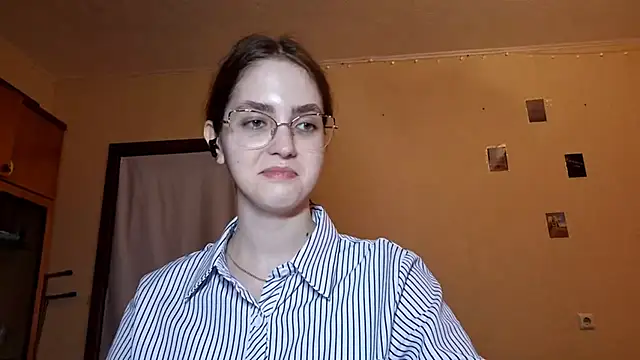 Snapshot of Katelemon chatting on 04-23-26, 12:29 Katelemon online show from 04-23-26, 12:29