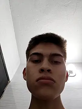 Snapshot of bbluchito chatting on 02-26-26, 04:11 bbluchito online show from 02-26-26, 04:11