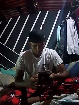 Snapshot of zeus23cm1 chatting on 02-23-26, 12:46 zeus23cm1 online show from 02-23-26, 12:46