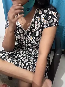 Snapshot of Queenlipx chatting on 02-22-26, 03:21 Queenlipx online show from 02-22-26, 03:21