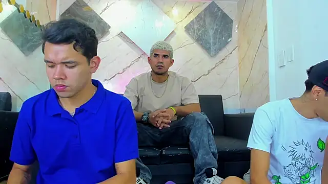 Snapshot of Latins_on_fire chatting on 02-28-26, 07:59 Latins on fire online show from 02-28-26, 07:59