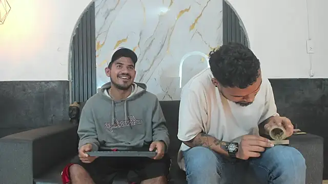 Latins on fire online show from 04-15-26, 07:58