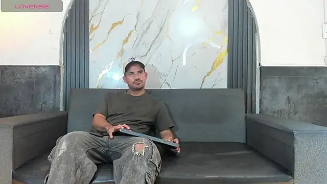 Latins on fire online show from 05-17-26, 11:39