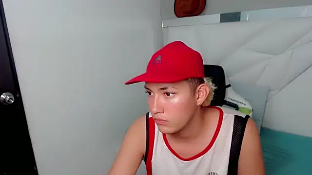 Snapshot of Street_poemm_ chatting on 02-24-26, 04:10 Street poemm online show from 02-24-26, 04:10