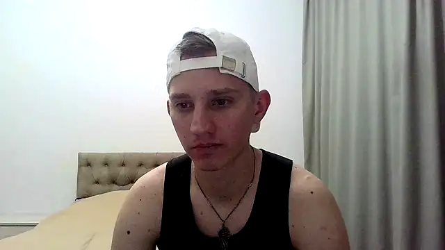 Snapshot of RyanRubber chatting on 02-22-26, 11:47 RyanRubber online show from 02-22-26, 11:47