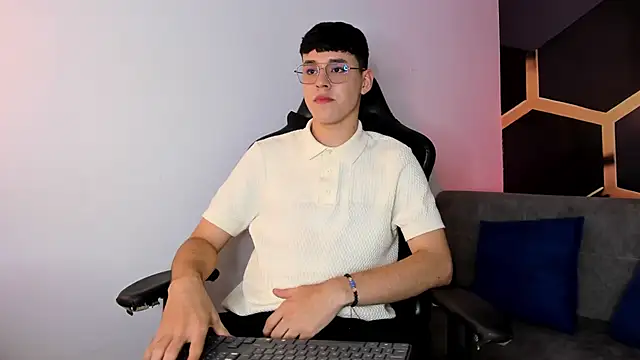 Snapshot of IanBlake_ chatting on 03-02-26, 09:10 IanBlake online show from 03-02-26, 09:10