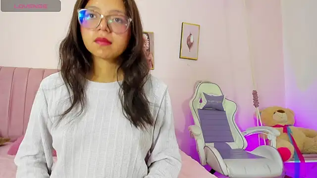 Zoow bluussh online show from 03-26-26, 12:00