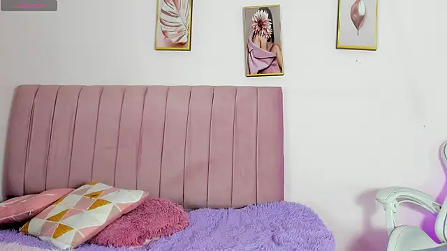 Zoow bluussh online show from 04-14-26, 12:00