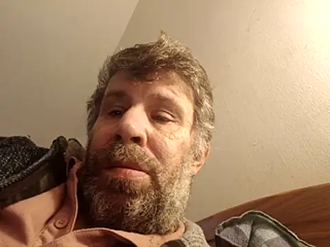 Snapshot of stud2512 chatting on 02-22-26, 03:43 stud2512 online show from 02-22-26, 03:43