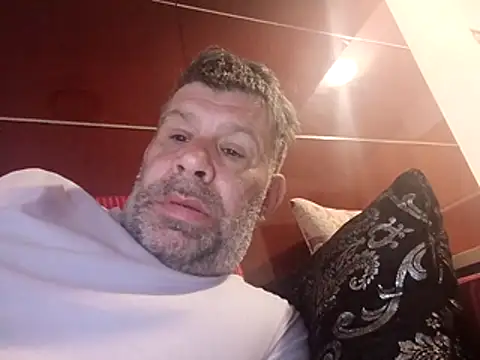 stud2512 online show from 05-10-26, 06:18
