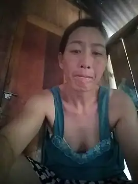 Snapshot of lris-Beauty77 chatting on 07-11-26, 10:40 lris-Beauty77 online show from 07-11-26, 10:40