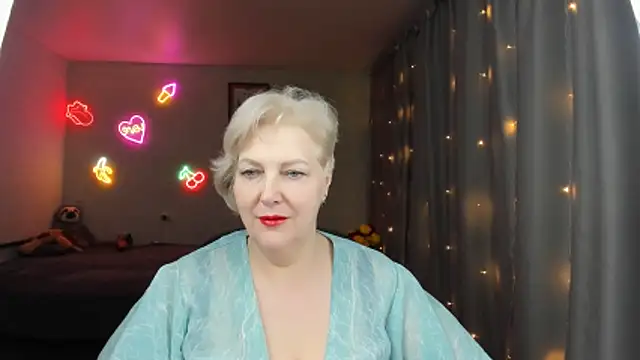 Mary-Leee online show from 05-29-26, 04:38