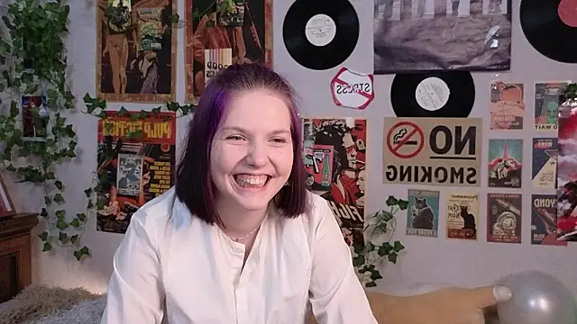 Snapshot of OllieLirette chatting on 03-02-26, 07:21 OllieLirette online show from 03-02-26, 07:21