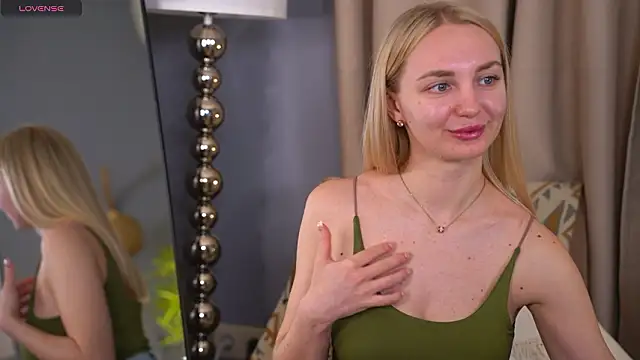 Snapshot of BabyBeckkky chatting on 03-02-26, 08:43 BabyBeckkky online show from 03-02-26, 08:43