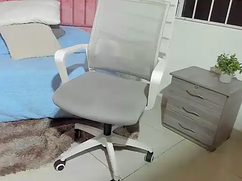 Maverick angel online show from 04-15-26, 05:09