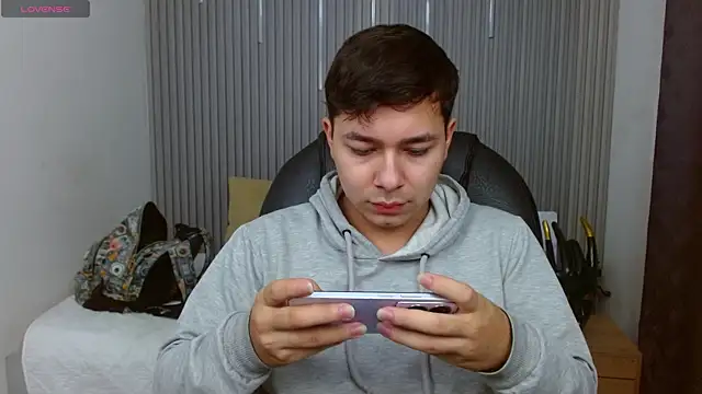 Snapshot of Julian_Smith21 chatting on 07-08-26, 11:31 Julian Smith21 online show from 07-08-26, 11:31