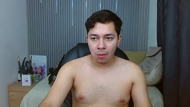 Snapshot of Julian_Smith21 chatting on 07-18-26, 12:48 Julian Smith21 online show from 07-18-26, 12:48