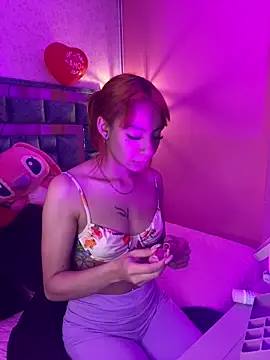 Snapshot of Elaaa_pink21 chatting on 02-27-26, 02:22 Elaaa pink21 online show from 02-27-26, 02:22