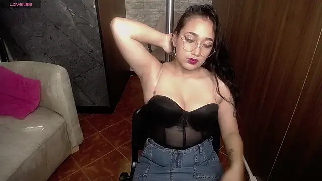 Aura cute  online show from 03-05-26, 03:46