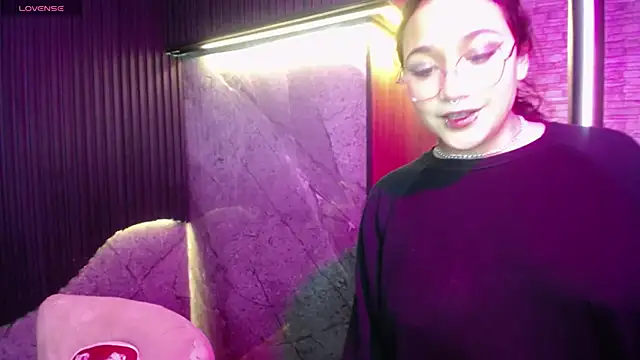 Aura cute  online show from 04-09-26, 03:39