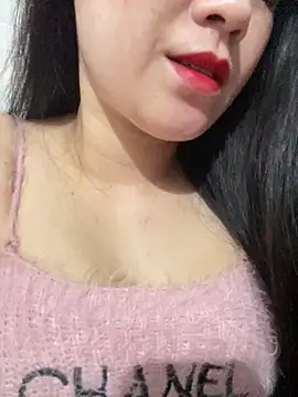 Snapshot of Vetuner_sexy chatting on 02-24-26, 01:25 Vetuner sexy online show from 02-24-26, 01:25