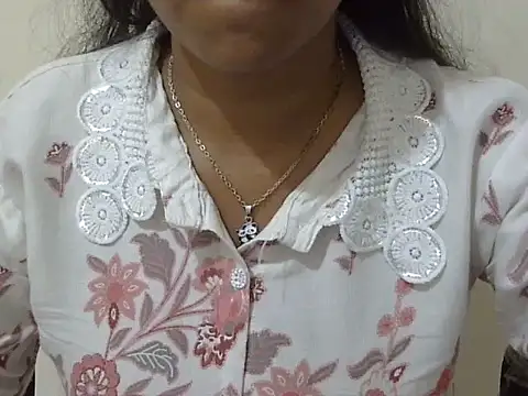 cute momo love online show from 06-05-26, 05:36