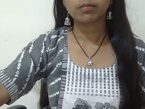 cute momo love online show from 06-12-26, 05:39