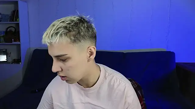 LuxuryLoverss online show from 06-24-26, 11:20