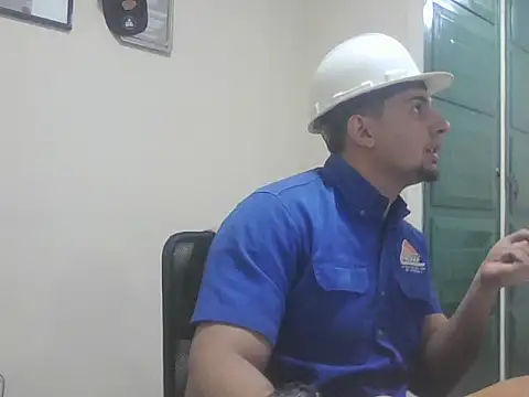 Snapshot of Jaramill07 chatting on 03-02-26, 12:01 Jaramill07 online show from 03-02-26, 12:01