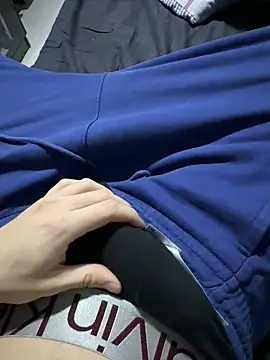 Snapshot of Vireontr1 chatting on 02-26-26, 07:24 Vireontr1 online show from 02-26-26, 07:24