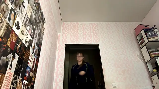 Snapshot of JanineThielman chatting on 06-22-26, 12:57 JanineThielman online show from 06-22-26, 12:57