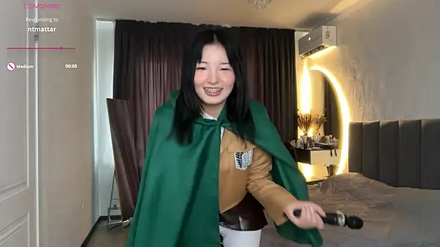 Snapshot of minnie_joy chatting on 06-22-26, 12:35 minnie joy online show from 06-22-26, 12:35