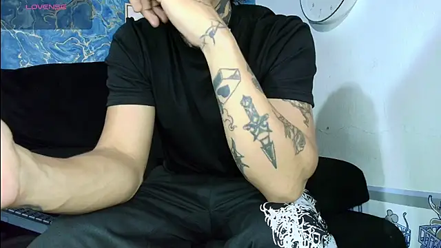 Snapshot of Tessarion_Black chatting on 07-09-26, 04:05 Tessarion Black online show from 07-09-26, 04:05