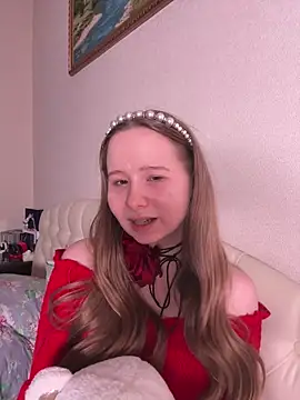 cutefoxieee online show from 05-17-26, 07:10