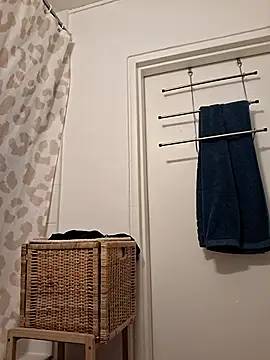 JestingSense online show from 04-12-26, 08:52