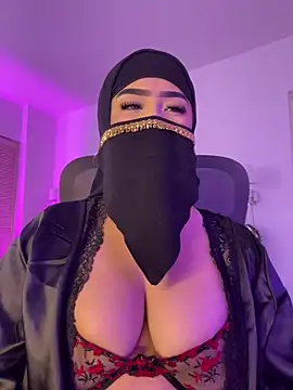 Snapshot of Yasmin_cute chatting on 07-09-26, 02:43 Yasmin cute online show from 07-09-26, 02:43