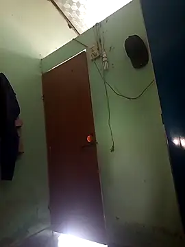 Snapshot of hungdecu chatting on 02-26-26, 07:18 hungdecu online show from 02-26-26, 07:18