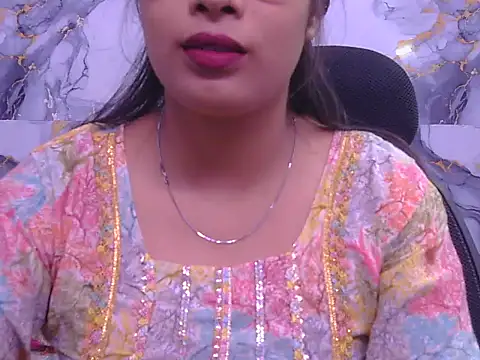 Snapshot of Aayesha-queen chatting on 05-30-26, 03:58 Aayesha-queen online show from 05-30-26, 03:58