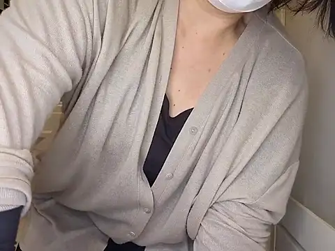 emi chan 7 online show from 05-16-26, 02:16