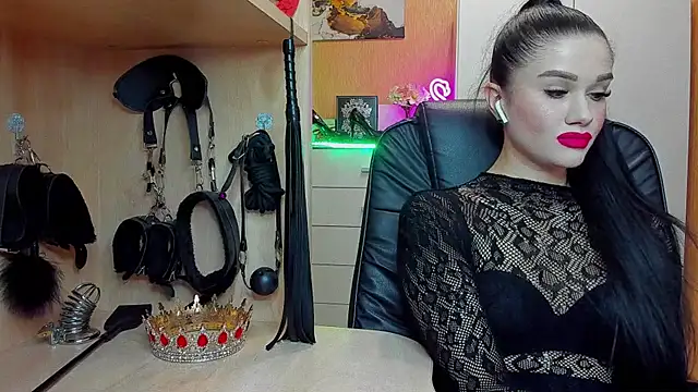 Snapshot of KristiTopxx chatting on 04-19-26, 07:16 KristiTopxx online show from 04-19-26, 07:16