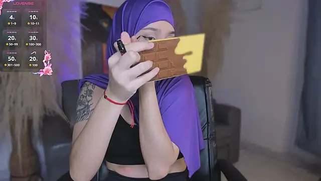 Amina Hind online show from 02-26-26, 02:05