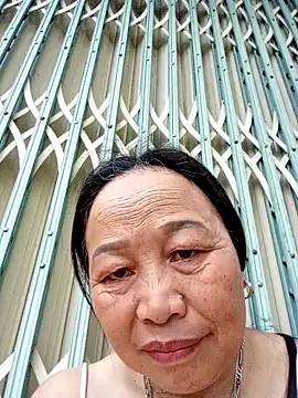 heesuu11 online show from 04-17-26, 11:41