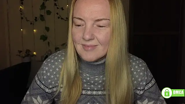 Snapshot of Bella_soulmate chatting on 02-28-26, 06:25 Bella soulmate online show from 02-28-26, 06:25