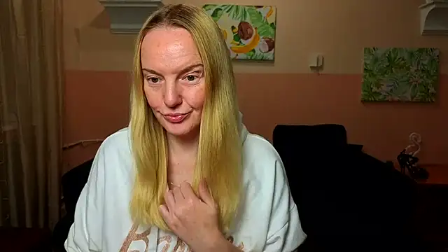 Snapshot of Bella_soulmate chatting on 07-12-26, 05:20 Bella soulmate online show from 07-12-26, 05:20