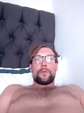 Snapshot of GaryJohnson79 chatting on 07-08-26, 10:09 GaryJohnson79 online show from 07-08-26, 10:09