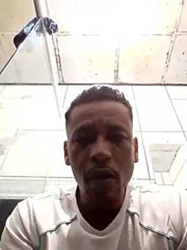 Snapshot of Rodr_go14 chatting on 05-04-26, 10:33 Rodr go14 online show from 05-04-26, 10:33